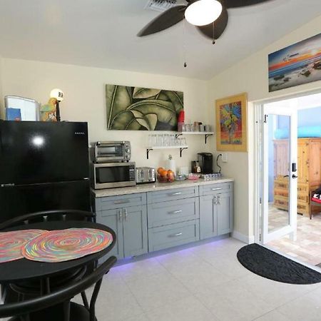 Fantasy Island Inn, Caters To Men Wilton Manors エクステリア 写真
