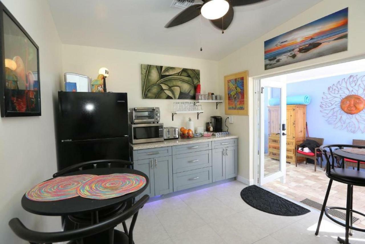 Fantasy Island Inn, Caters To Men Wilton Manors エクステリア 写真