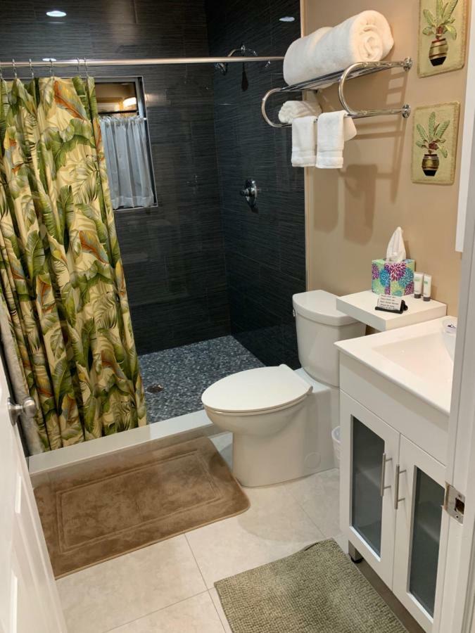 Fantasy Island Inn, Caters To Men Wilton Manors エクステリア 写真